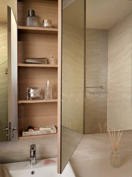Noble Form Thonglor, Bangkok, Sukhumvit 55, Khlong Tan Nua, Watthana, Bangkok, 1 Bedroom, 32 sqm, Condo For Rent, by Patraporn Kansri, 500311331 - DDproperty.com