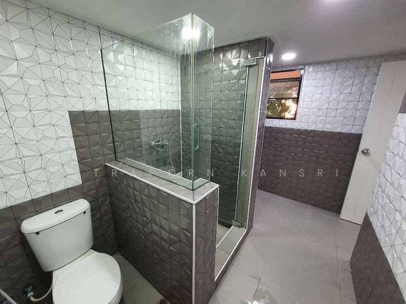 President Park Sukhumvit 24, Bangkok, 99 Sukhumvit 24 Alley, Khlongtoei Nua, Watthana, Bangkok, 2 Bedrooms, 80 sqm, Condo For Rent, by Patraporn Kansri, 500311342 - DDproperty.com