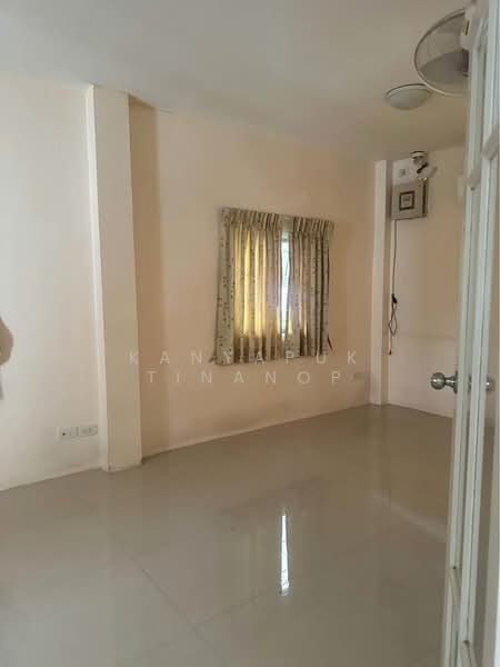 3-BR House, Bangkok, Min Buri, Bangkok, 3 Bedrooms, 212 sqm, Single Detached House For Rent, by Kanyapuk Tinanop, 500311475 - DDproperty.com