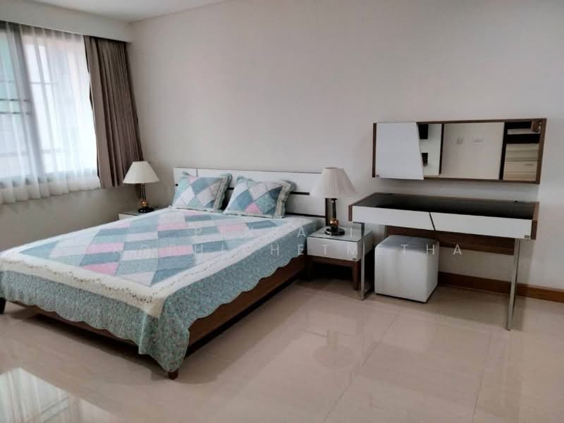The Lakes, Bangkok, 123 Ratchadaphisek Road, Khlong Toei, Bangkok, 2 Bedrooms, 105 sqm, Condo For Rent, by Pensasi Ongphichetmetha, 500311477 - DDproperty.com