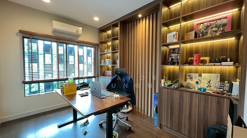 Setthasiri Pattanakarn, Bangkok, Phatthanakan-Onnut Road (New Cut), Prawet, Bangkok, 4 Bedrooms, 350 sqm, Single Detached House For Sale, by Pattaporn Yongsungnone, 500311492 - DDproperty.com