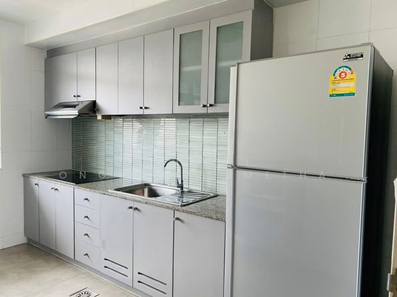 Royal Castle Sukhumvit, Bangkok, 30 Soi Sukhumvit 39, Khlongtoei Nua, Watthana, Bangkok, 3 Bedrooms, 133 sqm, Condo For Rent, by Pensasi Ongphichetmetha, 500311497 - DDproperty.com