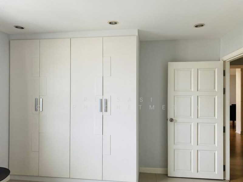 Royal Castle Sukhumvit, Bangkok, 30 Soi Sukhumvit 39, Khlongtoei Nua, Watthana, Bangkok, 3 Bedrooms, 133 sqm, Condo For Rent, by Pensasi Ongphichetmetha, 500311497 - DDproperty.com