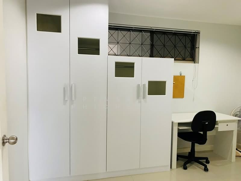 Royal Castle Sukhumvit, Bangkok, 30 Soi Sukhumvit 39, Khlongtoei Nua, Watthana, Bangkok, 3 Bedrooms, 133 sqm, Condo For Rent, by Pensasi Ongphichetmetha, 500311497 - DDproperty.com