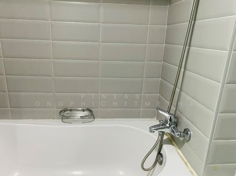 Royal Castle Sukhumvit, Bangkok, 30 Soi Sukhumvit 39, Khlongtoei Nua, Watthana, Bangkok, 3 Bedrooms, 133 sqm, Condo For Rent, by Pensasi Ongphichetmetha, 500311497 - DDproperty.com