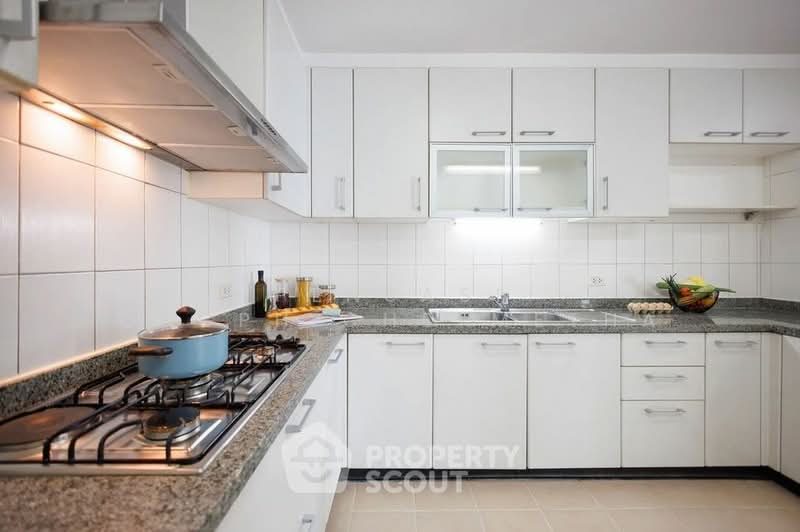 The Grand Sethiwan, Bangkok, 82 Soi Sukhumvit 24, Khong Tan, Khlong Toei, Bangkok, 3 Bedrooms, 250 sqm, Apartment For Rent, by Pensasi Ongphichetmetha, 500311503 - DDproperty.com