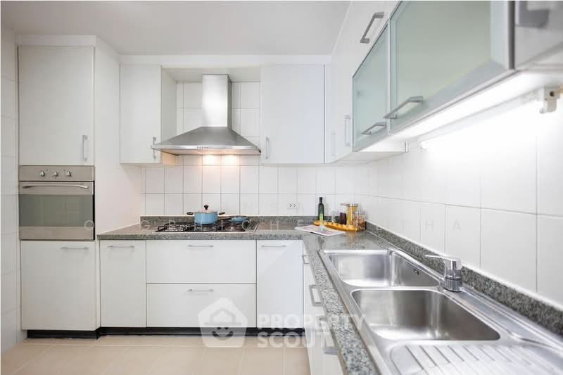 The Grand Sethiwan, Bangkok, 82 Soi Sukhumvit 24, Khong Tan, Khlong Toei, Bangkok, 3 Bedrooms, 250 sqm, Apartment For Rent, by Pensasi Ongphichetmetha, 500311503 - DDproperty.com