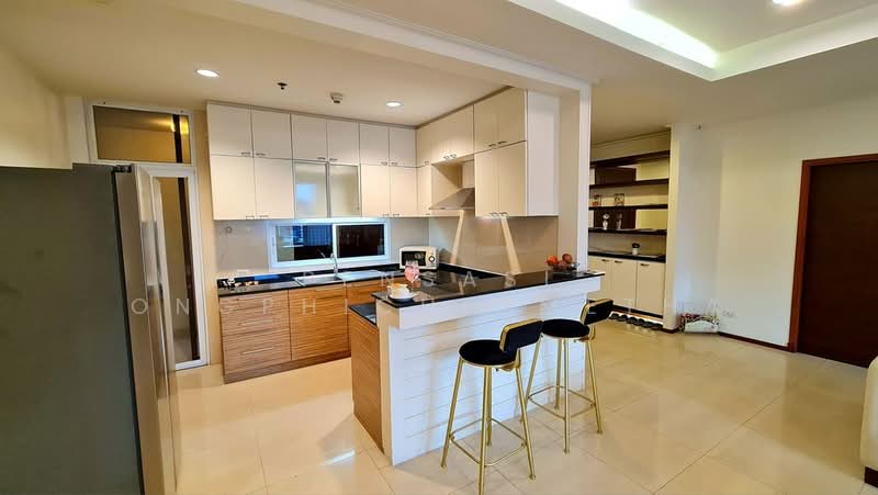 Piyathip Place, Bangkok, 24 Soi Prommitr, Khlong Tan Nua, Watthana, Bangkok, 3 Bedrooms, 289 sqm, Apartment For Rent, by Pensasi Ongphichetmetha, 500311510 - DDproperty.com