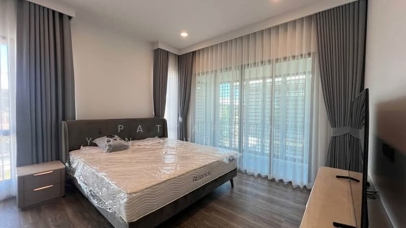 Burasiri Krungthep Kreetha, Bangkok, 95 Soi Pracha Ruam Chai, Hua Mak, Bang Kapi, Bangkok, 4 Bedrooms, 196 sqm, Single Detached House For Rent, by Pattaporn Yongsungnone, 500311527 - DDproperty.com