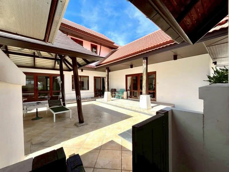 undefined, Chon Buri (Pattaya), Nong Pru, Bang Lamung (Pattaya), Chon Buri (Pattaya), 4 Bedrooms, 280 sqm, Villa For Sale, by Vikrant Kokar, 500311537 - DDproperty.com