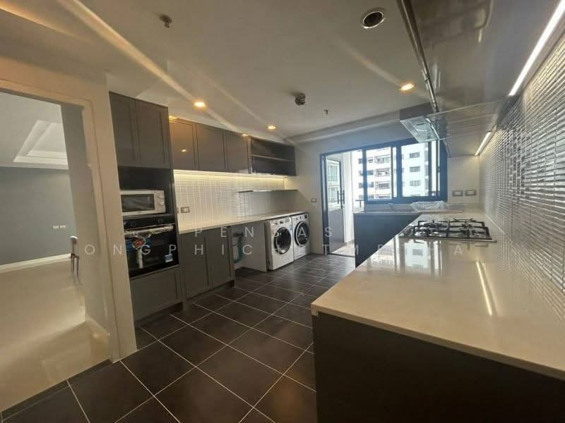 Shanti Sadan, Bangkok, 28 Sukhumvit 59, Khlong Tan Nua, Watthana, Bangkok, 3 Bedrooms, 280 sqm, Apartment For Rent, by Pensasi Ongphichetmetha, 500311558 - DDproperty.com