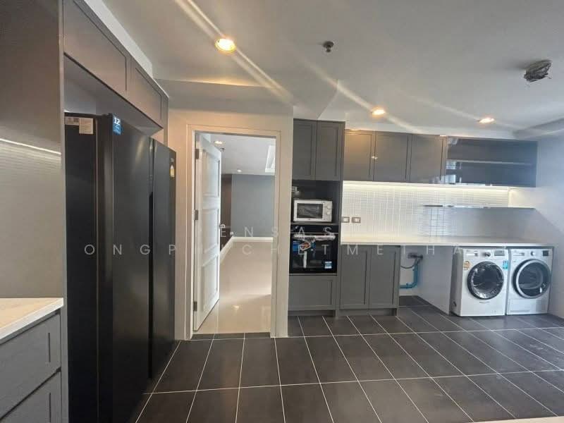 Shanti Sadan, Bangkok, 28 Sukhumvit 59, Khlong Tan Nua, Watthana, Bangkok, 3 Bedrooms, 280 sqm, Apartment For Rent, by Pensasi Ongphichetmetha, 500311558 - DDproperty.com