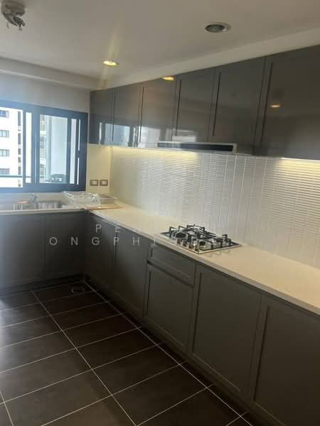 Shanti Sadan, Bangkok, 28 Sukhumvit 59, Khlong Tan Nua, Watthana, Bangkok, 3 Bedrooms, 280 sqm, Apartment For Rent, by Pensasi Ongphichetmetha, 500311558 - DDproperty.com
