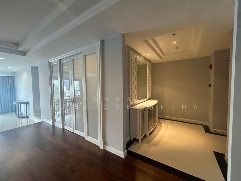 Shanti Sadan, Bangkok, 28 Sukhumvit 59, Khlong Tan Nua, Watthana, Bangkok, 3 Bedrooms, 280 sqm, Apartment For Rent, by Pensasi Ongphichetmetha, 500311558 - DDproperty.com