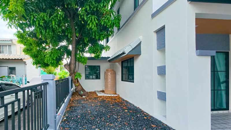 Poonsinh Thani 3, Bangkok, Rat Phatthana Road, Khlong Song Ton Nun, Lat Krabang, Bangkok, 3 Bedrooms, 30 sqm, Townhouse For Sale, by เพ็ญศิริ ตุ้มเทียน, 500311618 - DDproperty.com