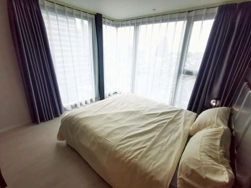 The Lofts Silom, Bangkok, Pramuan Road, Silom, Bang Rak, Bangkok, 2 Bedrooms, 75 sqm, Condo For Rent, by Emily Bada, 500311639 - DDproperty.com