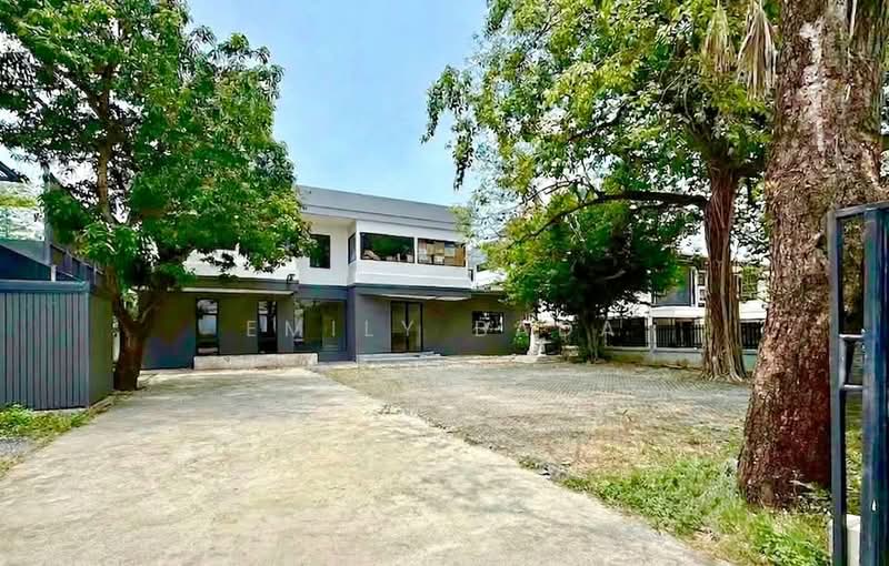 3-BR House, Bangkok, Khlong Tan Nua, Watthana, Bangkok, 3 Bedrooms, 400 sqm, Single Detached House For Rent, by Emily Bada, 500311651 - DDproperty.com