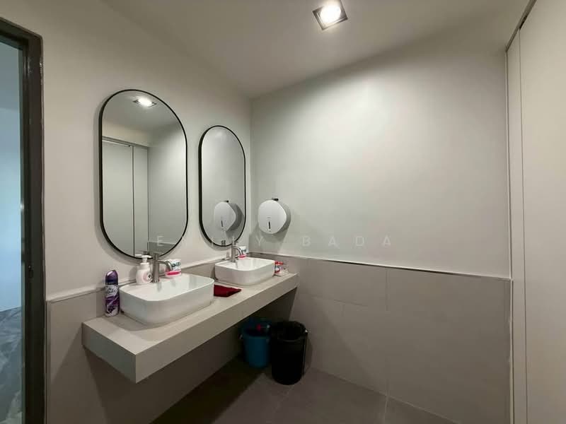 3-BR House, Bangkok, Khlong Tan Nua, Watthana, Bangkok, 3 Bedrooms, 400 sqm, Single Detached House For Rent, by Emily Bada, 500311651 - DDproperty.com