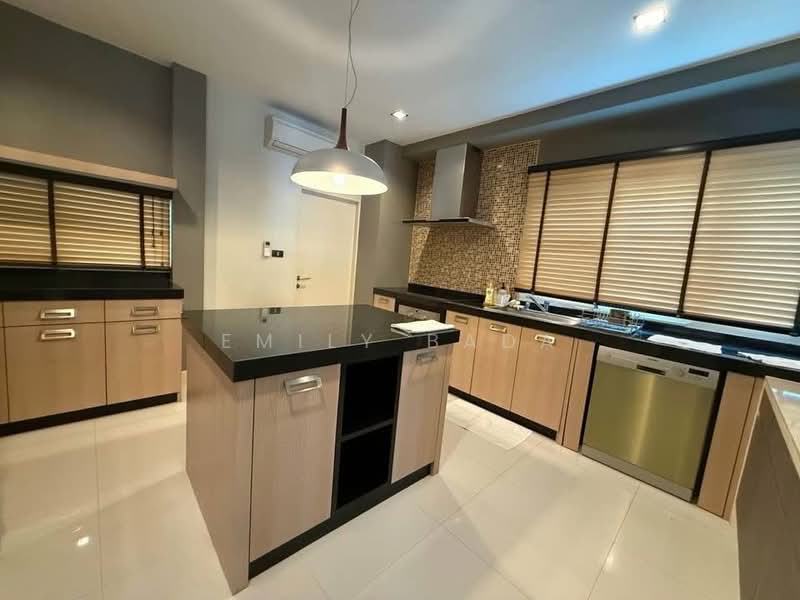 undefined, Bangkok, Saphan Sung, Bangkok, 4 Bedrooms, 350 sqm, Single Detached House For Rent, by Emily Bada, 500311731 - DDproperty.com