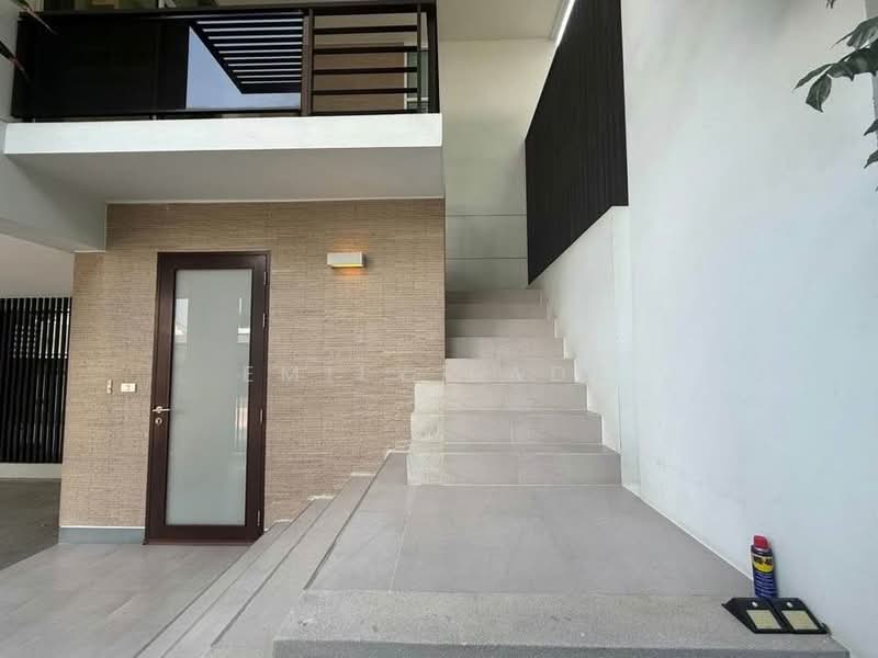 undefined, Bangkok, Saphan Sung, Bangkok, 4 Bedrooms, 350 sqm, Single Detached House For Rent, by Emily Bada, 500311731 - DDproperty.com