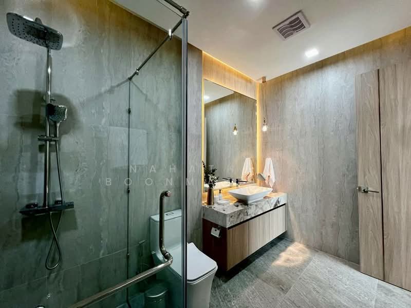 Impress House Village, Chon Buri (Pattaya), Nong Pru, Bang Lamung (Pattaya), Chon Buri (Pattaya), 5 Bedrooms, 330 sqm, Single Detached House For Sale, by Nahathai Boonmachay, 500311774 - DDproperty.com