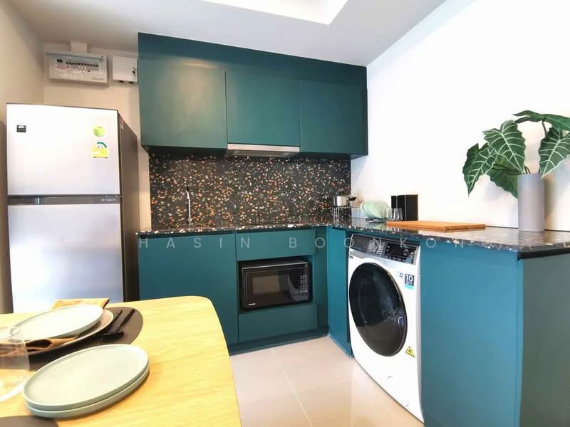 The Base Sukhumvit 50, Bangkok, Soi Roem Charoen 1, Sukhumvit 50 Road, Phra Kanong, Khlong Toei, Bangkok, 2 Bedrooms, 46 sqm, Condo For Rent, by Suthasin Boonkong, 500311812 - DDproperty.com