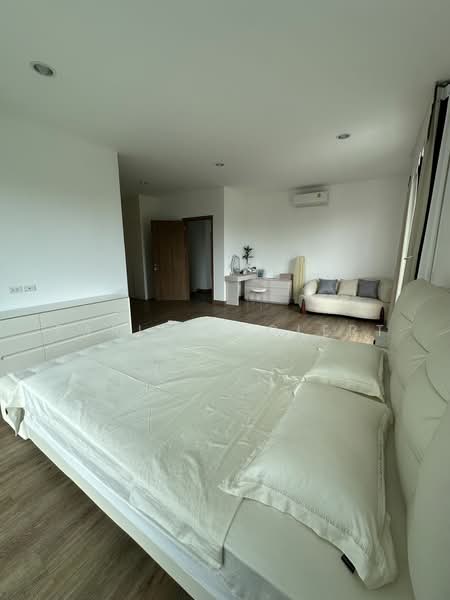 Rama 9 Soi55, Bangkok, Suan Luang, Bangkok, 4 Bedrooms, 800 sqm, Single Detached House For Rent, by Parit Daolert, 500311816 - DDproperty.com
