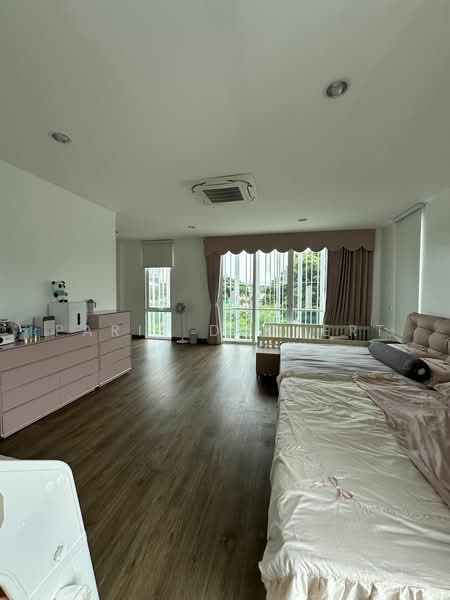 Rama 9 Soi55, Bangkok, Suan Luang, Bangkok, 4 Bedrooms, 800 sqm, Single Detached House For Rent, by Parit Daolert, 500311816 - DDproperty.com