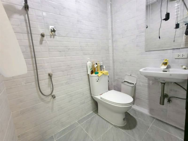 หมู่บ้านสายทิพย์ ( Sai Thip Village ) ซอยไอยรา10, Pathum Thani, ถนนคลองหลวง, Khlong Song, Khlong Luang, Pathum Thani, 2 Bedrooms, 90 sqm, Townhouse For Sale, by คุณ ณัฏฐ์ภัสชา พัสภิชากรณ์กูน (ชุรี), 500311889 - DDproperty.com