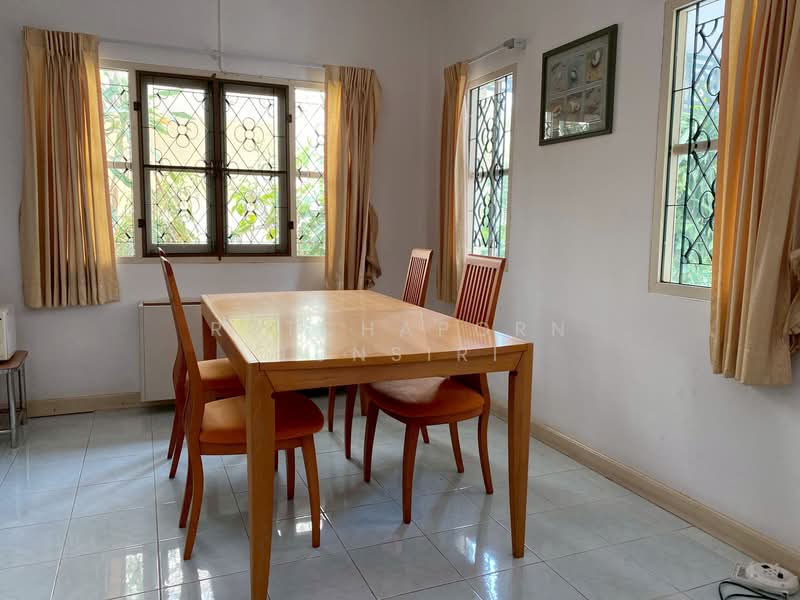 บ้านให้เช่า – ใกล้โรงเรียนต้นกล้า เพียง 5 นาที ค่าเช่า 15,000 บาท / เดือน รหัสทรัพย์ : No.11H646, เชียงใหม่, หนองหาร, สันทราย, เชียงใหม่, 100 ตร.ม., บ้านเดี่ยว ให้เช่า, โดย Rutchaporn Tunsiri, 500311919 - DDproperty.com