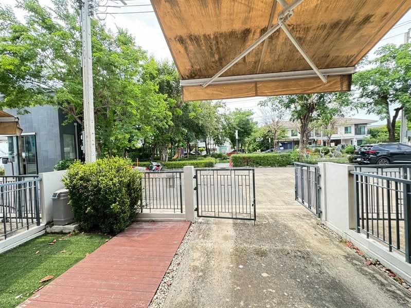 Modi Villa Chaiyaphruek : โมดิ วิลล่า ชัยพฤกษ์, นนทบุรี, ถนนโยธาธิการ นนทบุรี 2003, บางบัวทอง, นนทบุรี, 94 ตร.ม., ทาวน์เฮ้าส์ ขาย, โดย คุณ ภรนันท์ปภัษฬ์ สวัสดิยกุล (ปู), 500311958 - DDproperty.com