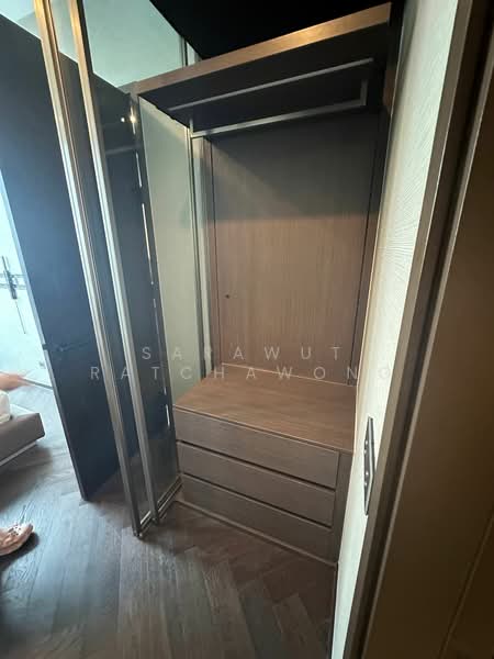 The Esse Sukhumvit 36, Bangkok, Soi Sukhumvit 36, Sukhumvit Road, Phra Kanong, Khlong Toei, Bangkok, 1 Bedroom, 42 sqm, Condo For Rent, by Sarawut Ratchawong, 500312030 - DDproperty.com