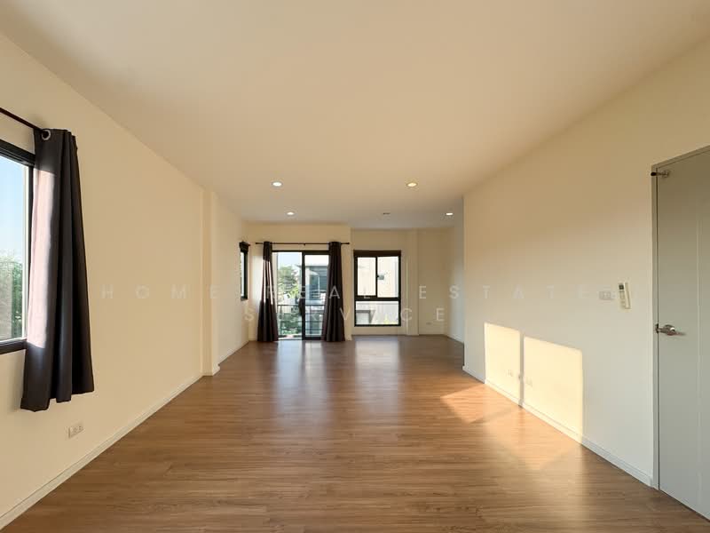 Baan Klang Muang The Edition Rama 9-Pattanakarn, Bangkok, Motorway Road, Prawet, Bangkok, 4 Bedrooms, 222 sqm, Townhouse For Rent, by HOME Real Estate Service, 500312050 - DDproperty.com