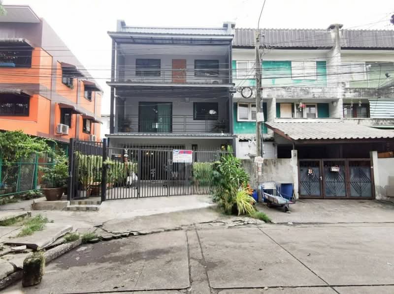 ทาวน์โฮม 3 ชั้น 27 ตร.ว. ทาวน์โฮม ซอยศรีบูรพา15 ถนนนวมินทร์, กรุงเทพ, ถนนนวมินทร์, คลองจั่น, บางกะปิ, กรุงเทพ, 130 ตร.ม., ทาวน์เฮ้าส์ ขาย, โดย คุณ ชนะพันธุ์ แก้วศรีพจน์ (ต่อ), 500312163 - DDproperty.com