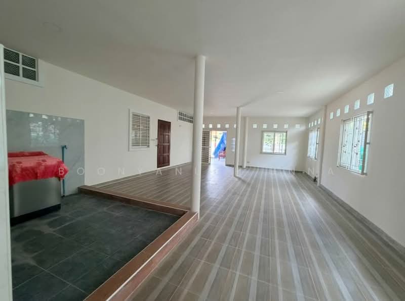 4-BR House, Chon Buri (Pattaya), Nong Hiang, Phanat Nikhom, Chon Buri (Pattaya), 4 Bedrooms, 382 sqm, Single Detached House For Sale, by Boonyanuch Unna, 500312203 - DDproperty.com
