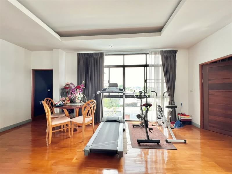 บ้านเดี่ยว 2 ชั้น 100 ตร.ว. บ้านเดี่ยว ซอยสินพัฒนาธานี5/6 ซอยทวีวัฒนา9 ซอยกระทุ่มล้ม18, Bangkok, ถนนพุทธมณฑลสาย4, Thawi Watthana, Thawi Watthana, Bangkok, 4 Bedrooms, 400 sqm, Single Detached House For Sale, by คุณ สุดาวรรณ พลอยแดง (แอน), 500312206 - DDproperty.com