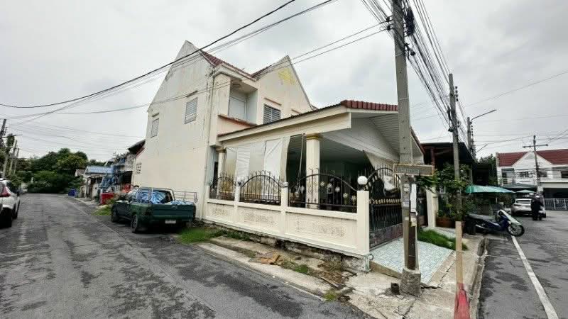 Rattanawadi Village หมู่บ้านรัตนาวดี, นนทบุรี, บางบัวทอง, นนทบุรี, 200 ตร.ม., ทาวน์เฮ้าส์ ขาย, โดย คุณ ภรณ์ทิพย์ (ปุ๋ย), 500312244 - DDproperty.com