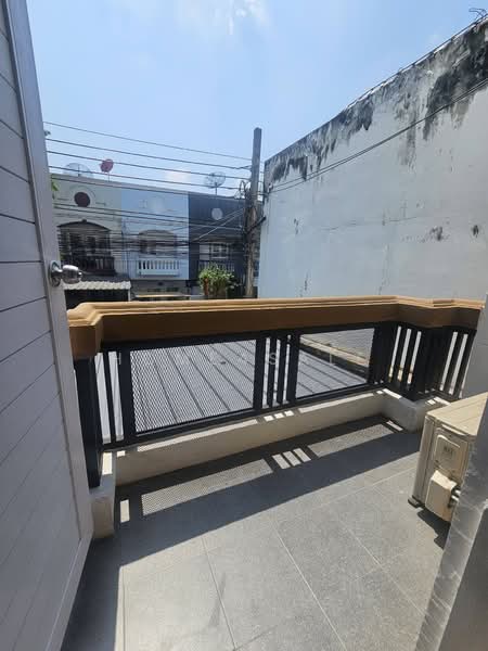 Preecha 8 Huamark, Bangkok, Hua Mak, Bang Kapi, Bangkok, 2 Bedrooms, 90 sqm, Townhouse For Sale, by Home4sale, 500312264 - DDproperty.com