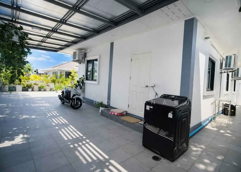 3-BR House, Chon Buri (Pattaya), Poong, Bang Lamung (Pattaya), Chon Buri (Pattaya), 3 Bedrooms, 150 sqm, Single Detached House For Sale, by Thanyalag Chanchodtanakul, 500312308 - DDproperty.com