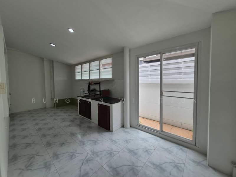 undefined, Bangkok, Saen Sab, Min Buri, Bangkok, 4 Bedrooms, 245 sqm, Single Detached House For Sale, by Rungkan Wijitjun, 500312384 - DDproperty.com