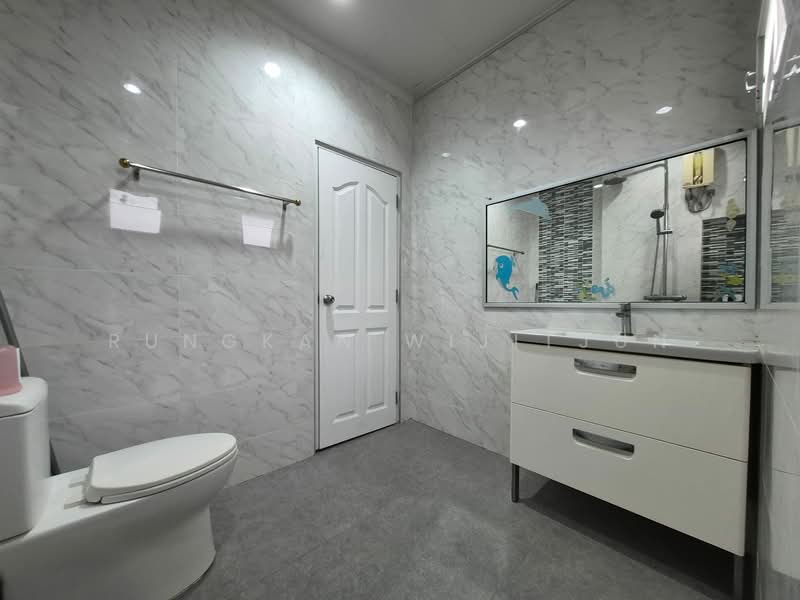 undefined, Bangkok, Saen Sab, Min Buri, Bangkok, 4 Bedrooms, 245 sqm, Single Detached House For Sale, by Rungkan Wijitjun, 500312384 - DDproperty.com