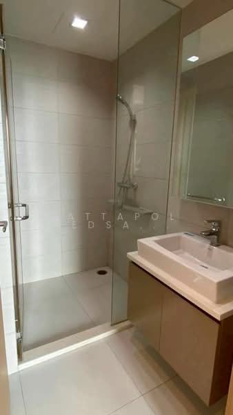 Siri At Sukhumvit, Bangkok, 902 Sukhumvit Road, Phra Kanong, Khlong Toei, Bangkok, 2 Bedrooms, 70 sqm, Condo For Rent, by Nattapol Jedsadathitikul, 500312393 - DDproperty.com