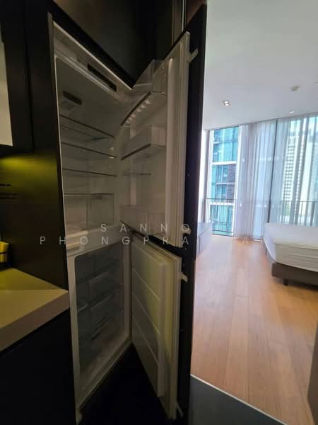 28 Chidlom, Bangkok, 28 Chit Lom Alley, Lumphini, Pathum Wan, Bangkok, 1 Bedroom, 35 sqm, Condo For Rent, by Sannop Phongpraphan, 500312408 - DDproperty.com