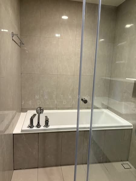 The Issara Sathorn : ดิ อิสสระ สาทร, Bangkok, ถนนจันทน์, Thung Maha Mek, Sathon, Bangkok, 2 Bedrooms, 90 sqm, Condo For Rent, by Nattapol Jedsadathitikul, 500312480 - DDproperty.com