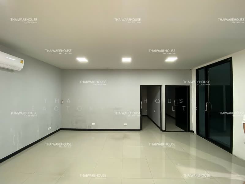ให้เช่า โรงงานและโกดัง 550 ตร.ม. ลาดพร้าว กรุงเทพ อาคารเดี่ยว รถเทรลเลอร์เข้าได้, กรุงเทพ, ลาดพร้าว, กรุงเทพ, 550 ตร.ม., โกดัง-โรงงาน ให้เช่า, โดย THAI WAREHOUSE FACTORY CO., LTD., 500312511 - DDproperty.com