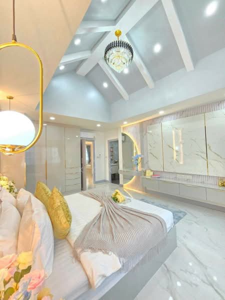 EDGE Central Pattaya, Chon Buri (Pattaya), Pattaya Sai Song, Bang Lamung, Bang Lamung (Pattaya), Chon Buri (Pattaya), 4 Bedrooms, 360 sqm, Condo For Sale, by Vikrant Kokar, 500312516 - DDproperty.com