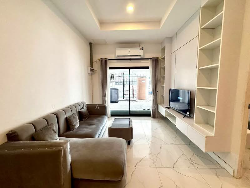 3-BR Townhouse, Chon Buri (Pattaya), Nong Pru, Bang Lamung (Pattaya), Chon Buri (Pattaya), 3 Bedrooms, 84 sqm, Townhouse For Rent, by Vikrant Kokar, 500312531 - DDproperty.com