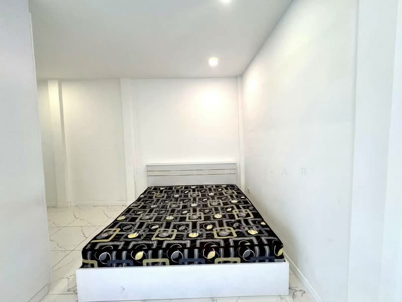 3-BR Townhouse, Chon Buri (Pattaya), Nong Pru, Bang Lamung (Pattaya), Chon Buri (Pattaya), 3 Bedrooms, 84 sqm, Townhouse For Rent, by Vikrant Kokar, 500312531 - DDproperty.com