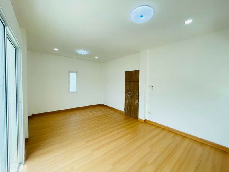 undefined, Chon Buri (Pattaya), Thung Suk La, Si Racha, Chon Buri (Pattaya), 3 Bedrooms, 156 sqm, Semi-Detached House (Twin House) For Sale, by Thitiporn Pawikham, 500312556 - DDproperty.com