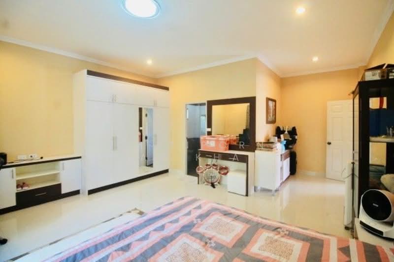 3-BR House, Chon Buri (Pattaya), Nong Pru, Bang Lamung (Pattaya), Chon Buri (Pattaya), 3 Bedrooms, 260 sqm, Single Detached House For Sale, by Thitiporn Pawikham, 500312564 - DDproperty.com